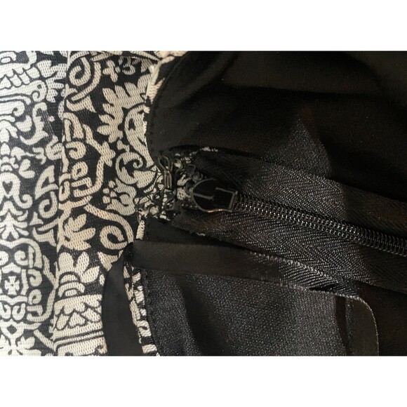 Jessica Howard‎ Spaghetti Strap Zip Black & White Beaded Size 12 Built In Slip - Picture 10 of 11